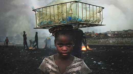 Film Welcome to Sodom - Dein Smartphone ist schon hier